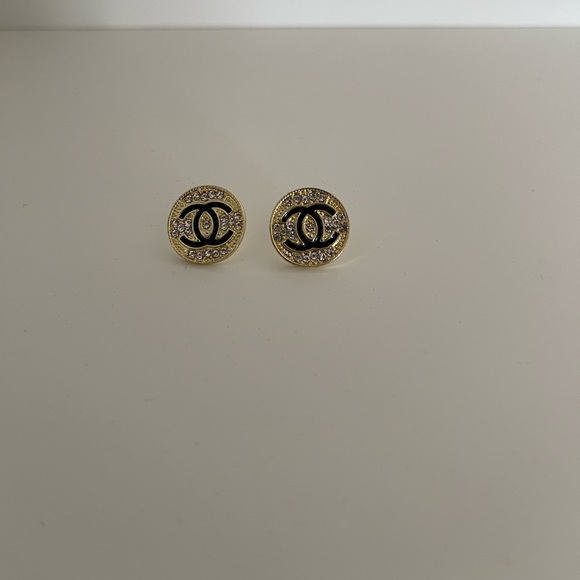 CHANEL STUD EARRINGS
